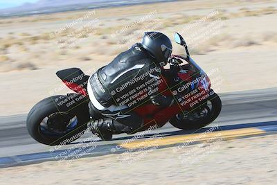 media/Dec-05-2024-Racers Edge (Thu) [[e102e0690b]]/3-B Group/Session 1 (Turn 9 Inside)/
